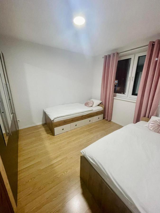 Muric Apartman 8 Ljubljana Luaran gambar