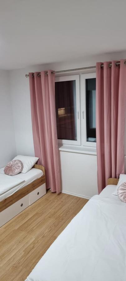 Muric Apartman 8 Ljubljana Luaran gambar